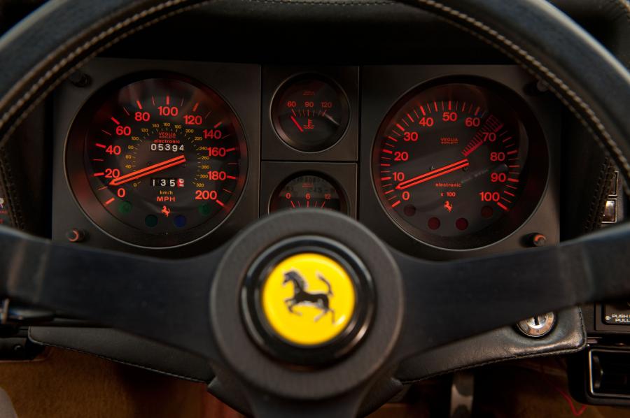  Ferrari 512 BBi 1984 года  (фото 39 из 45)